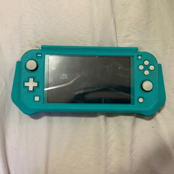 Real Nintendo console with a case already!